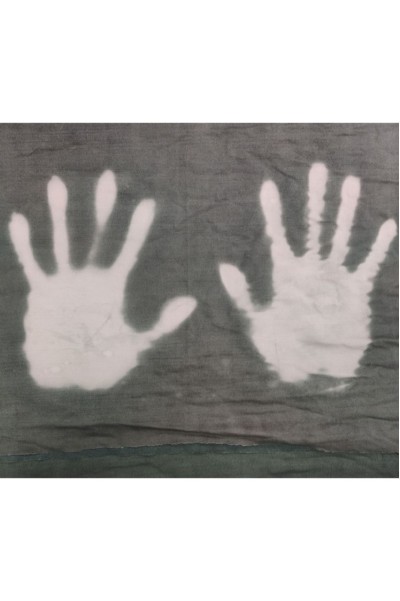 DG-HJ  溫變彈性布   感溫變色布   溫變面罩布料   溫感牛奶絲   感溫彈性針織布  成分及含量：95%滌 5%氨綸  紗支：100D  克重：200  幅寬：150cm   規格型號：藍變綠牛奶絲  彈力：有彈力 後面照